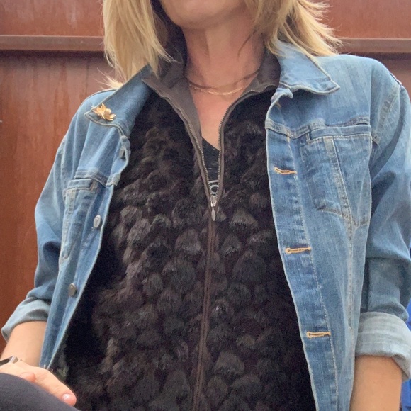 Chico’s faux fur zip up vest - Picture 2 of 8